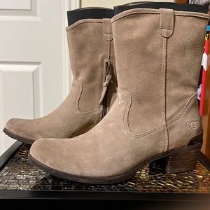 Ugg Size 11 Briar Suede Boots VGUC
